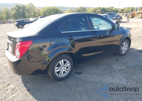 2012 Chevrolet Sonic 2Lt из США, поврежденный, VIN 1G1JC5SH8C4137771